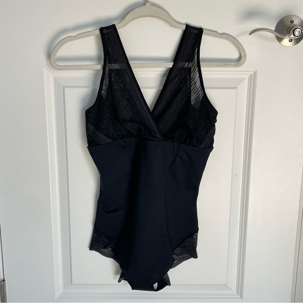 New! Leonisa Shapewear Black Sheer Stripe Detail Sculpting Bodysuit 47427 - Picture 2 of 10